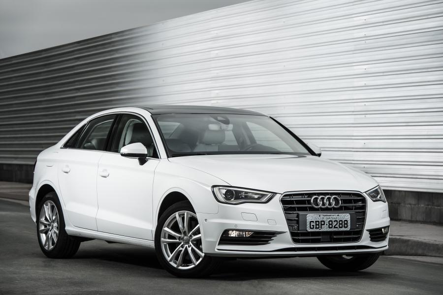  Audi A3 Sedan 2.0 TFSI (8V) 2015 года  (LA) (фото 2 из 12)